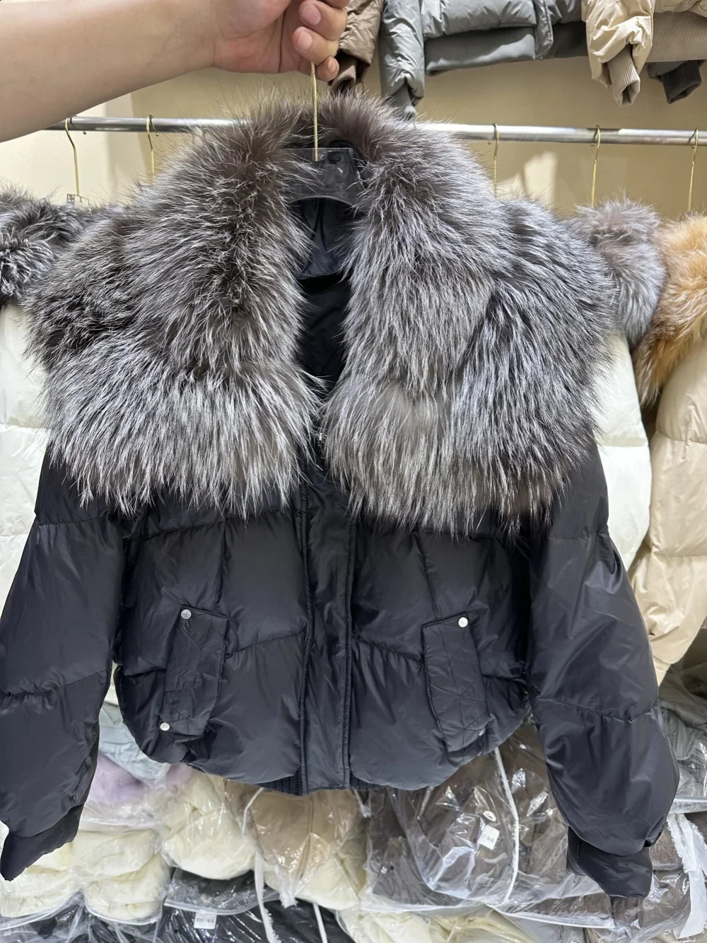 Real Fox Fur Collar Coat White Thick Short Fashion Duck Down Jacket Women Young Winter Autumn European Fashion Fur Coat 240821