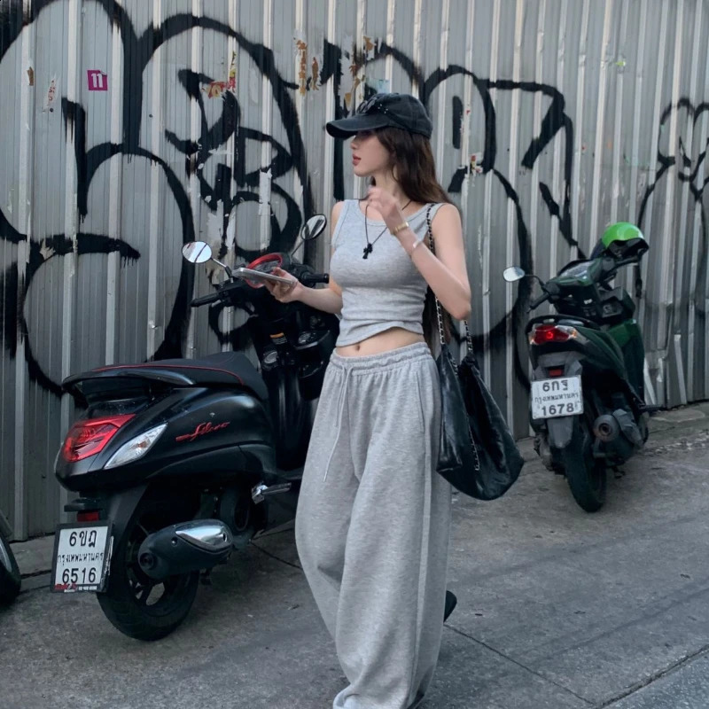 Deeptown Y2k Casual Sports Sweatpants Woman Oversized Jogging Wide Leg Gray Pants Jogger Korean Fashion Baggy Trousers Summer 240821
