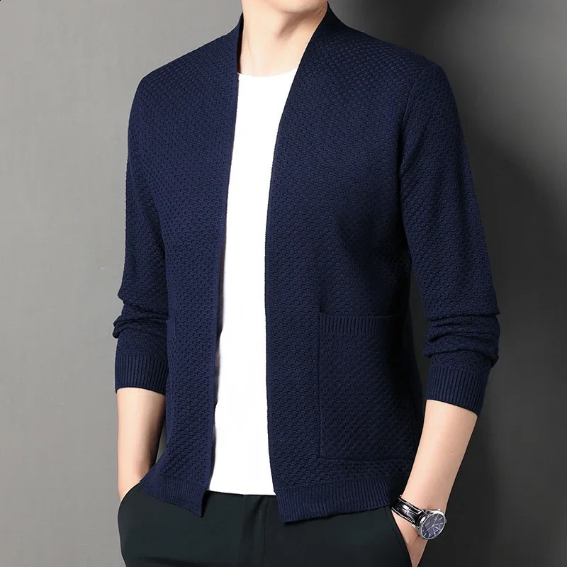 High quality mens springsummer cardigan wool sweater fashionable and casual knitted clothing 240821