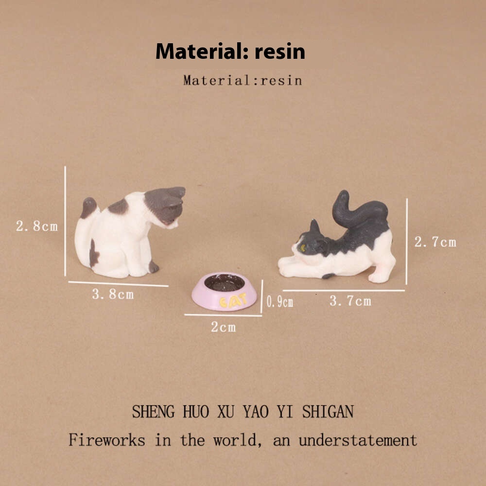 Charming Small-Scale Resin Kitty Sculpture for Creative Interior Design