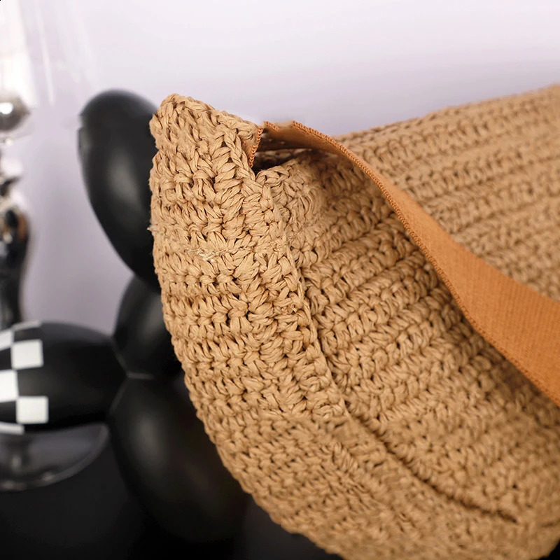 Casual Halfmoon Straw Crossbody Bags Handmade Weave Hobo Shoulder Summer Beach Small Tote Purses 2024 Vacation 240821