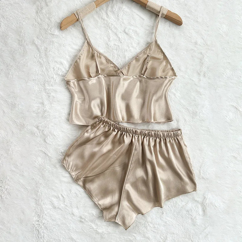 Red Ice Silk Pijamas Sexy Lingerie Lady Summer Night Wear Mini Strap Top shorts Solid Color Home Clothing 2Pcs Pyjamas Suit 240822