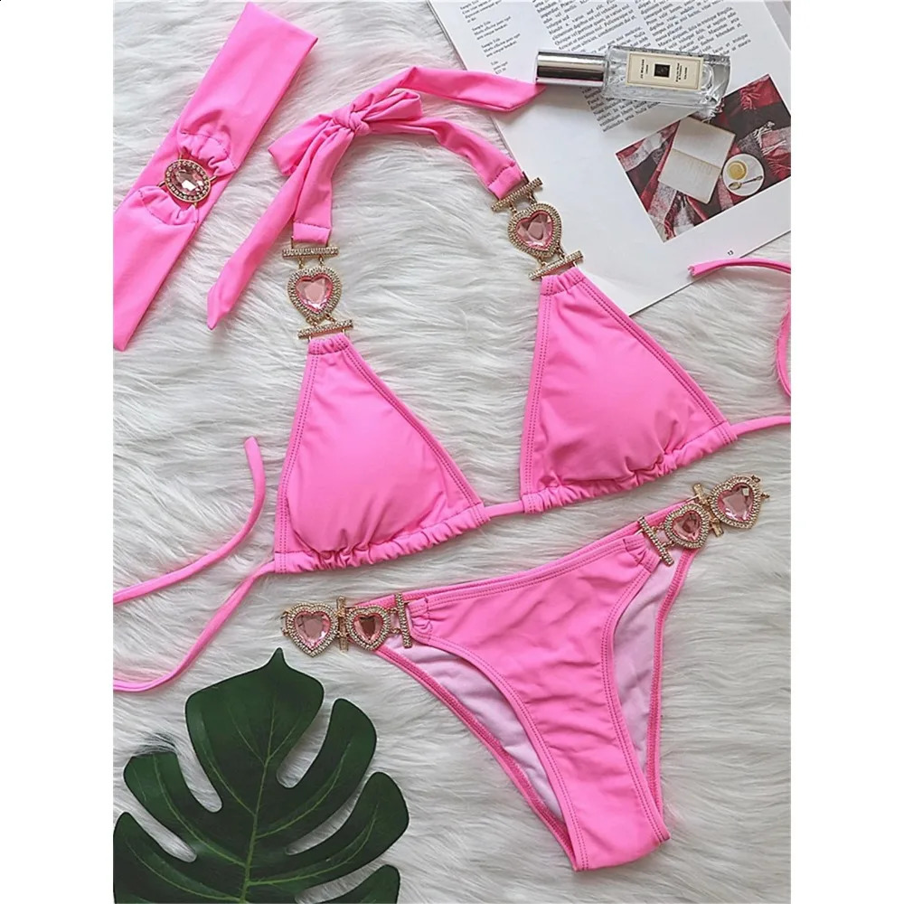 Sexy Rhinestones Bikini Mujer Women Solid Red Glitter Diamond Thong Swimwear Metal Chain Bathing Suit Band 3 Piece Swimsuit 240822