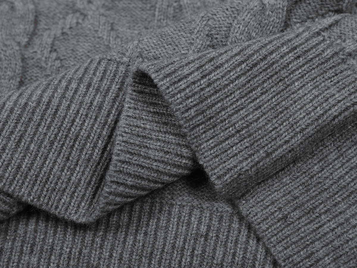 Pullover Knitted Sweaters for Men High Street Twist Jacquard Weave Women Crew Neck Casual Baggy Autumn Clothes Oversized 240821