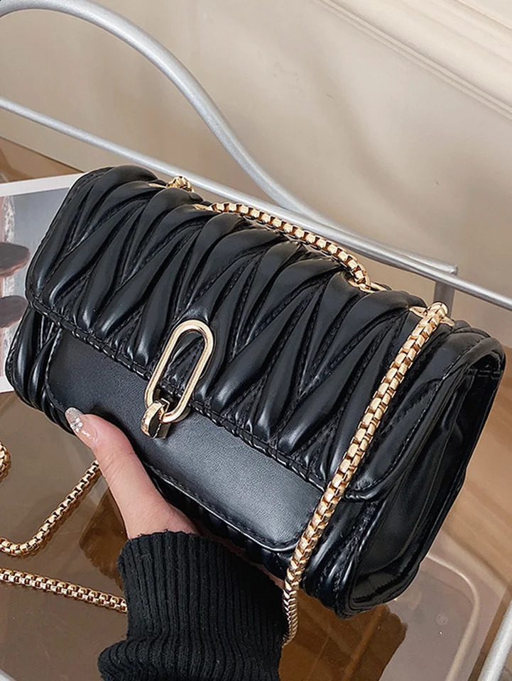 Bag Womens 2024 Trendy and Versatile Crossbody Wrinkled High end Feeling Explosive Handbag 240821