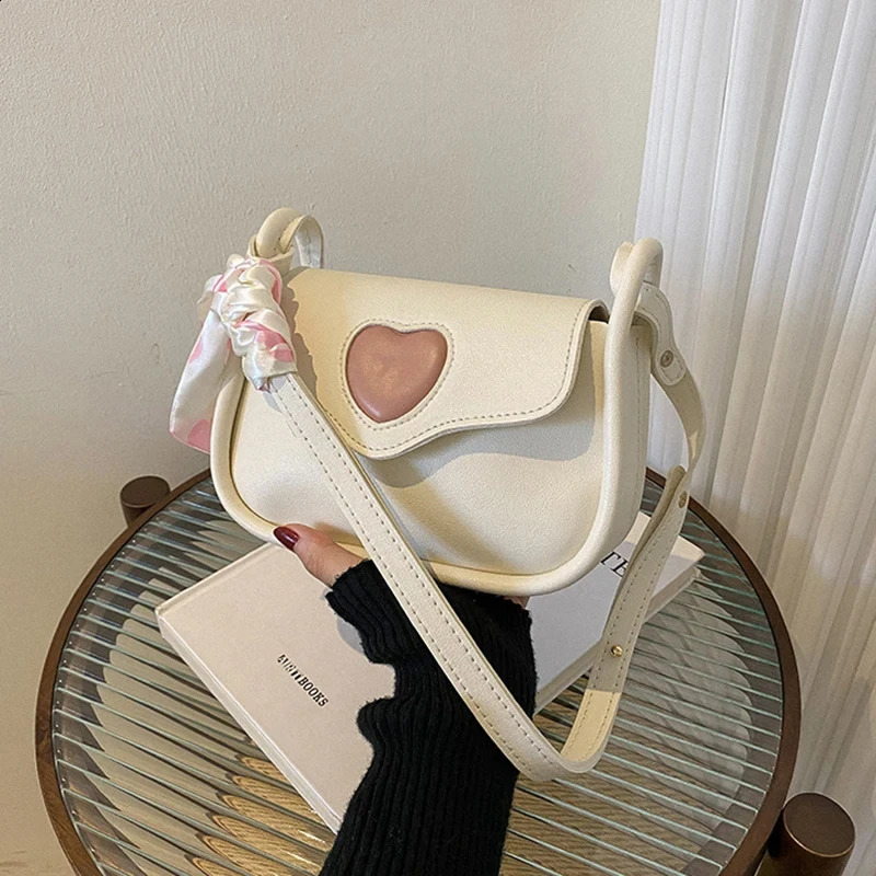 Sling Bag Women Korean Style Cute Shoulder Bag Soft Leather Crossbody Bag Underarm Bag 240822