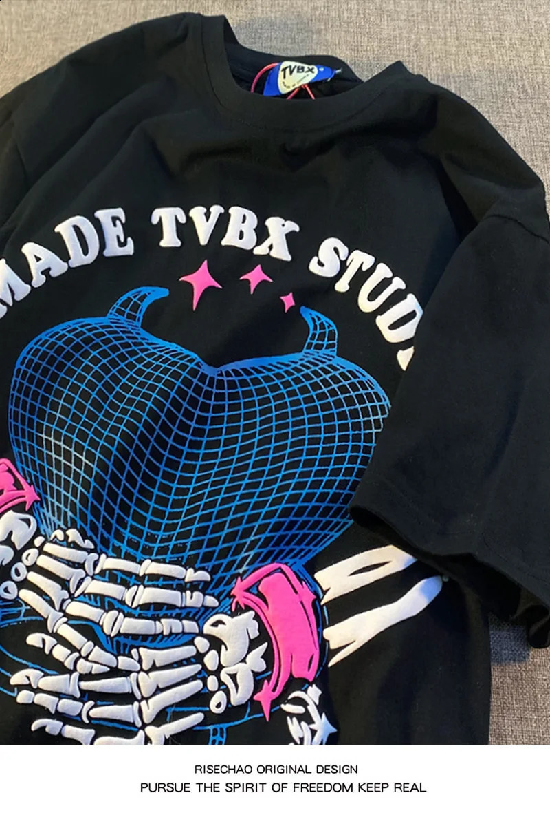 T-shirt Women Love Street Short Sleeves Vintage Oversized Couples Graphic T Shirt Y2k Streetwear Harajuku Men Clothing 240821