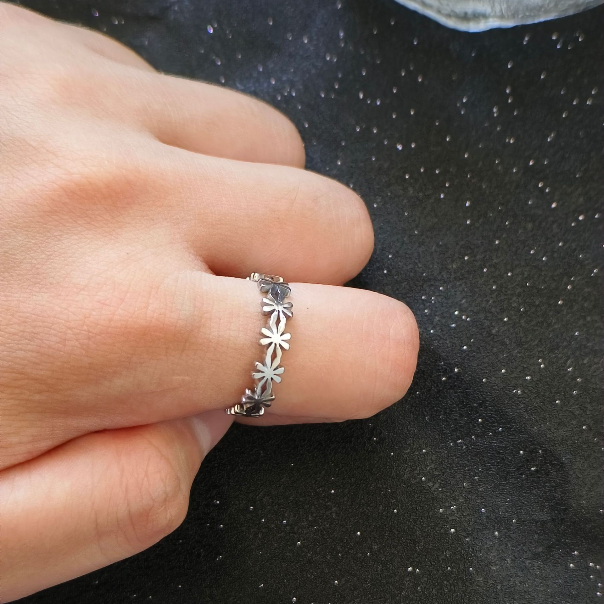 New Heart Connected Front and Back Peach Heart Open Hollow Stainless Steel Ring Flower shaped Ring in Stock