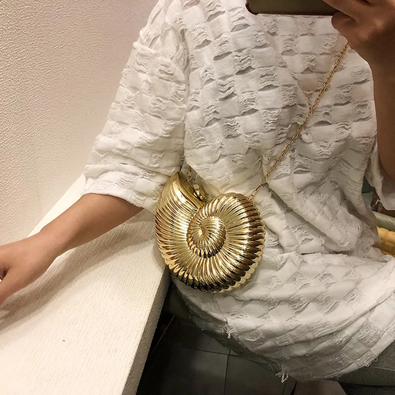 Creative Metal Conch n Clutch Bag for Women Fashion Chains Shoulder Crossody Bags Evening Party Small Purses 2024 240821