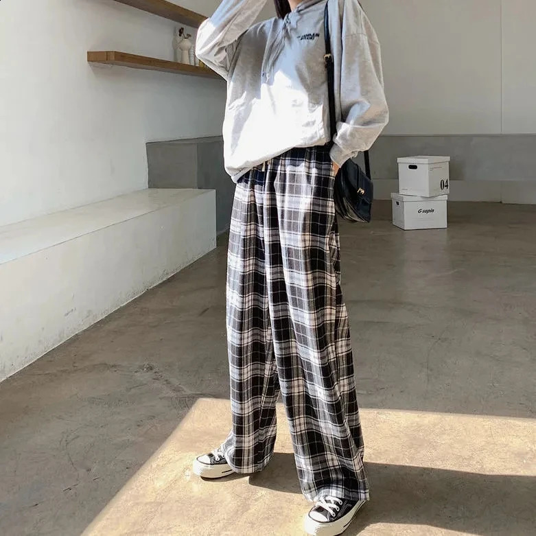 Y2k Black and White Plaid pants Oversize Women Casual Loose Wide Leg Trousers Ins Retro Teen Straight Trousers Hiphop Streetwear 240821