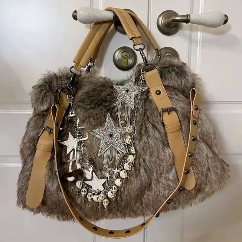 MBTI Y2k Gothic Womens Tote Bag Fluffy Harajuku Fashion Chains Patchwork Winter Shoulder Bag Vintage Large Capacity Handbag 240821