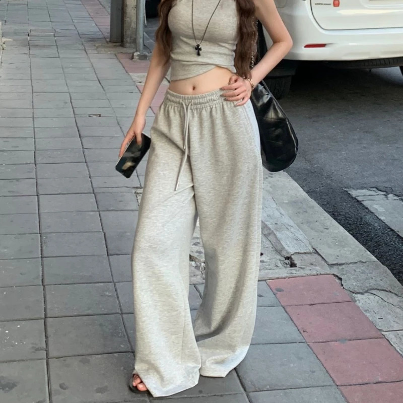 Deeptown Y2k Casual Sports Sweatpants Woman Oversized Jogging Wide Leg Gray Pants Jogger Korean Fashion Baggy Trousers Summer 240821