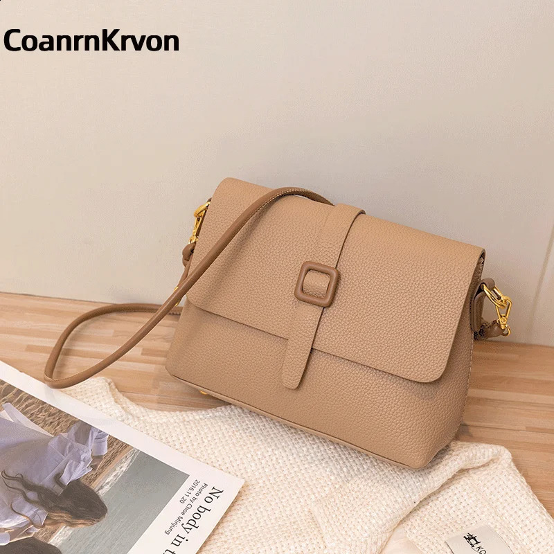 Fashion niche lamp single shoulder Versatile leather carrying cross body bag womens handbag for sale 240821