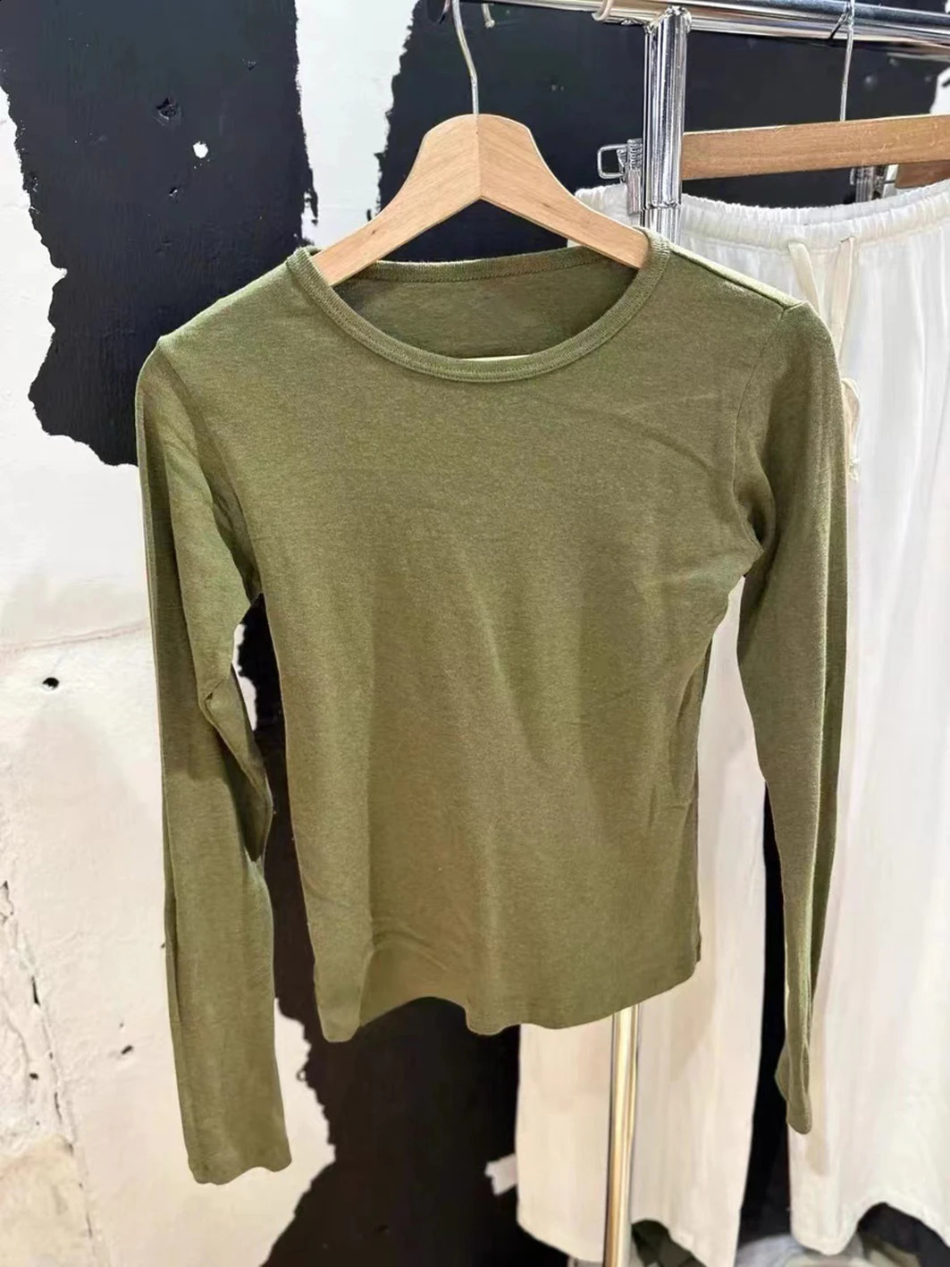 Vintage Green Basic Long Sleeve T-shirt For Woman O-Neck Slim Cotton Tee Shirt Autumn Casual Vintage Streetwear Y2k Tshirt Tops 240821
