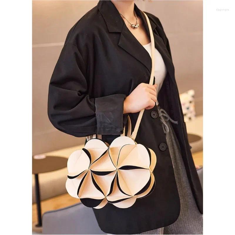 Shoulder Bags Original Designer Handbag Woman 2024 Elegant Trend Fashion Chic Petal Crossbody Bag Splicing Exquisite Casual bb0f 4