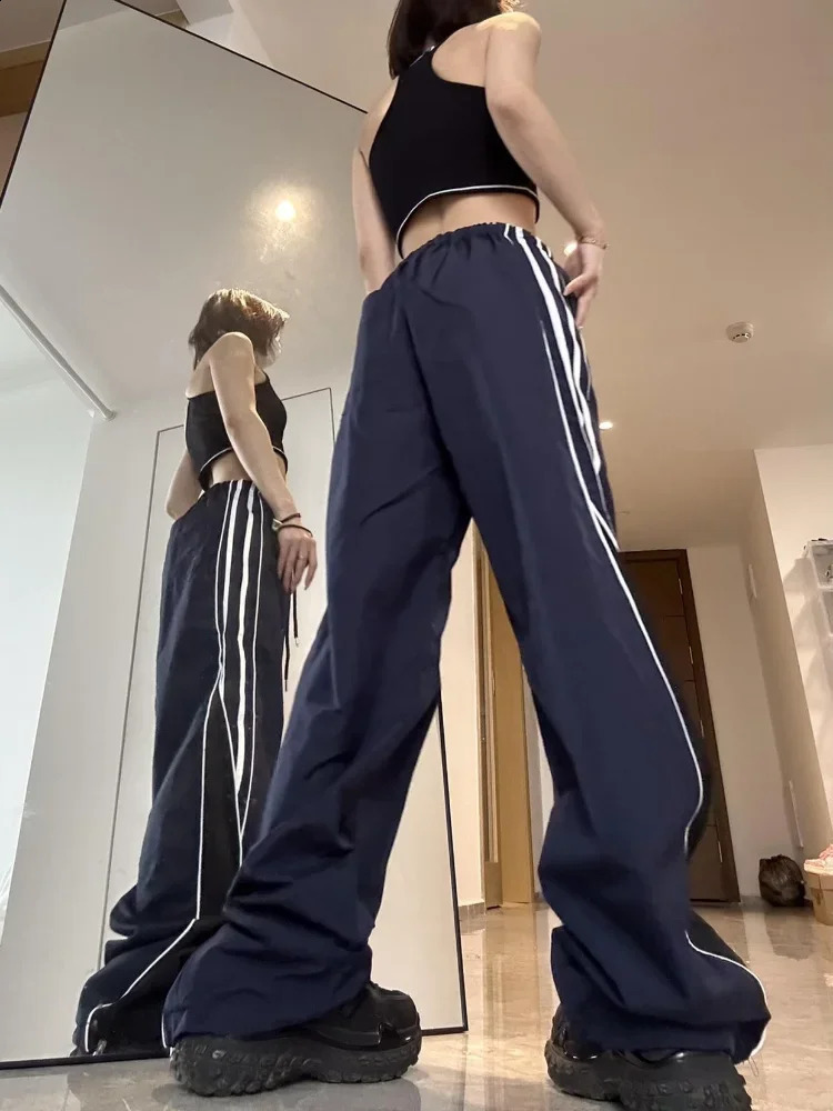 HOUZHOU Vintage Y2k Track Pants Women Hip Hop Gyaru Wide Leg Sports Pants Casual Oversized Parachute Trousers Korean Streetwear 240821