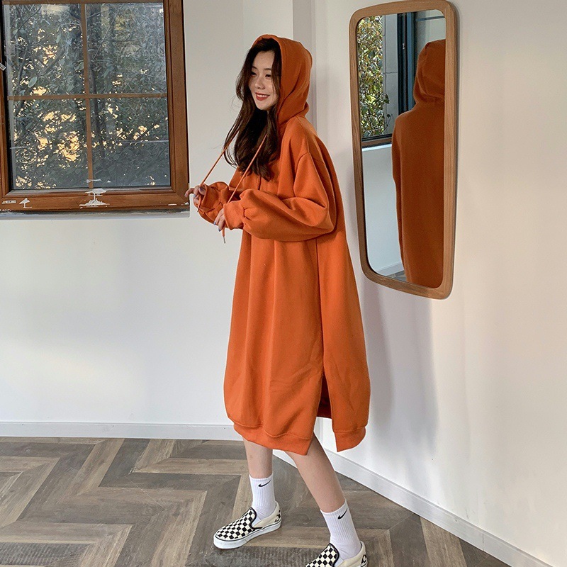 Solid color plus plush thick knee length hooded sweatshirt dress for women, autumn and winter sleeved long skirt with slit, trendy trend dongdumaoyi
