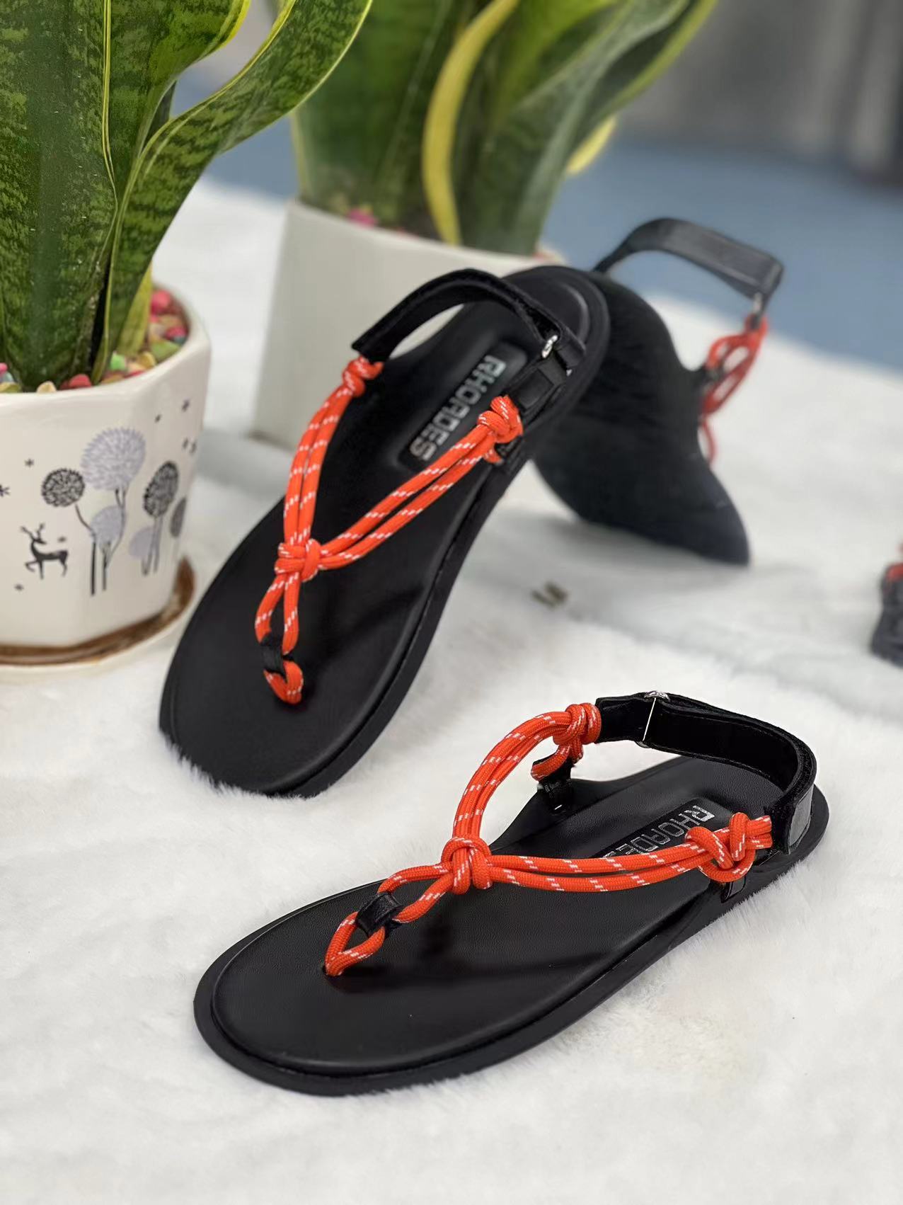 Women's Sandals Sandals New Fashion Brand Designer Rope Knot Clip Toe Herringbone Sandals Simple Velcro Design Sense Wide Trip Strap Flat Sandals