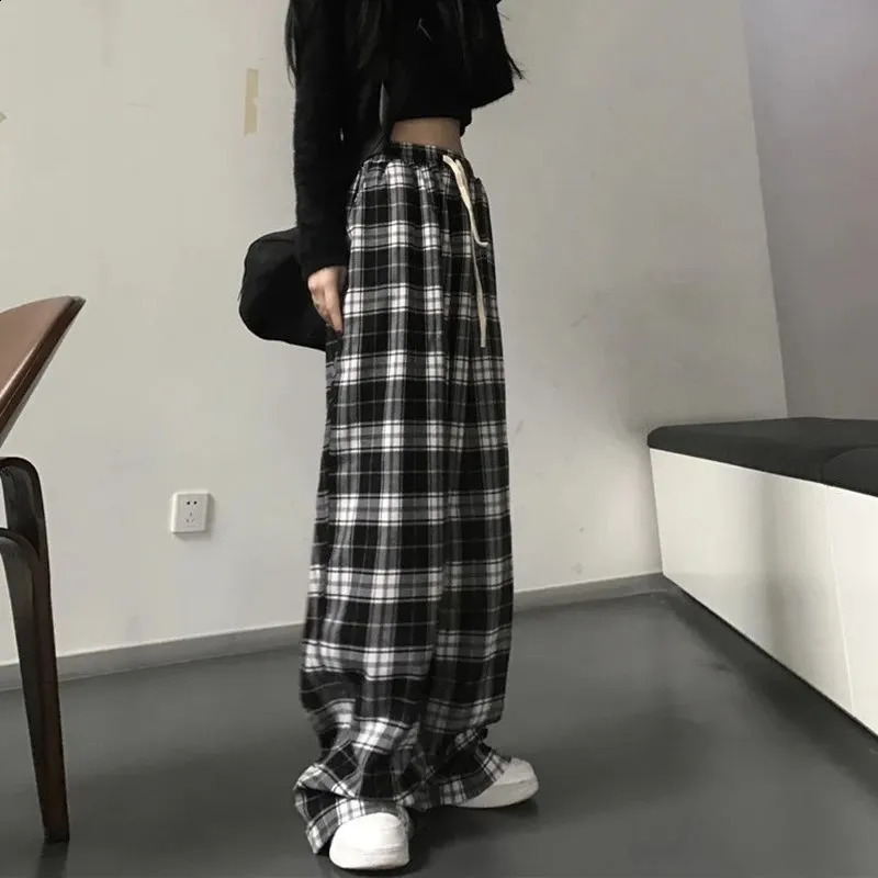 Harajuku Black and White Plaid Pants Women Summer Casual Wide Leg Trousers Korean Fashion Loose Straight Pants Y2k Bottom 240821