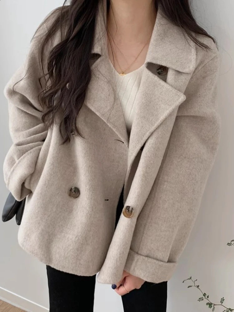 Autumn Winter Coat Women Korean Style Faux Woolen Jacket Female Vintage Fashion Double Breasted Outerwear Casual Loose Chic Coat 240822