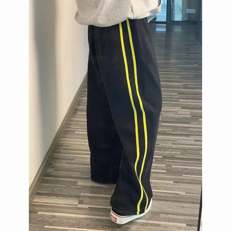 Deeptown Black Striped Sport Sweatpants Women Jogging Harajuku Patchwork Baggy Pants Korean Vintage Y2k Trousers High Waist 240821