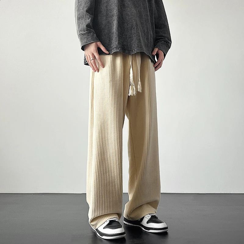 Winter Thickened Pants Men Warm Oversized Wide Leg Pants Men Streetwear Loose Straight Pants Mens Black Beige Thick Trousers 240821