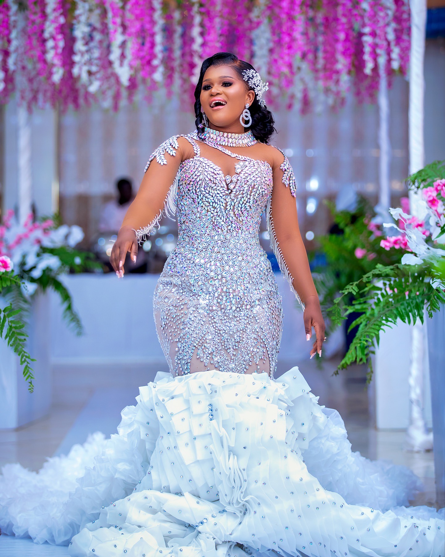 African Aso Ebi 2024 Luxurious White Mermaid Wedding Dress Tiers Rhinestones Sheer Neck Full Sleeves Detachable Train Elegant Bridal Gowns Dresses ZJ2