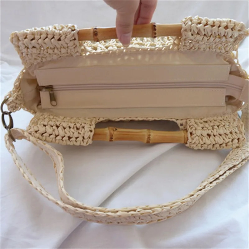 Vintage Bamboo Handle Straw Handbags Casual Paper Woven Women Shoulder Crossbody Bags Handmade Summer Beach Bag Small Tote Purse 240821