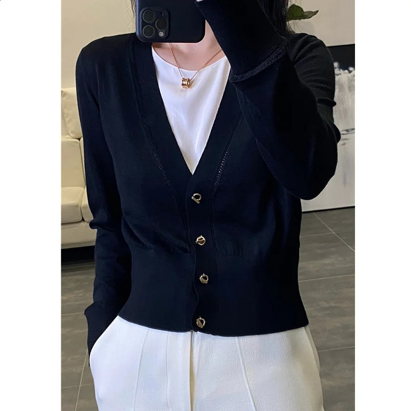 Elegant knitted cashmere cardigan wool womens sweater thin spring and autumn Vneck loose fine coat 240821