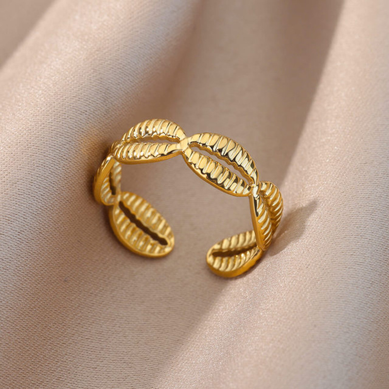 Simple and luxurious 18k gold niche stainless steel jewelry with adjustable opening and non fading ring