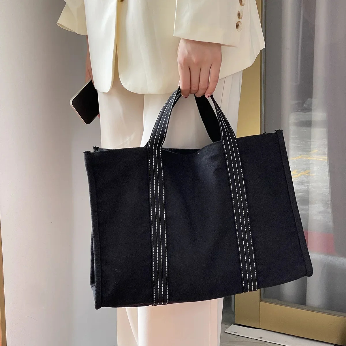 Fashion trend versatile simple stripe large capacity canvas comfortable tote factory direct sales bags for women 240821