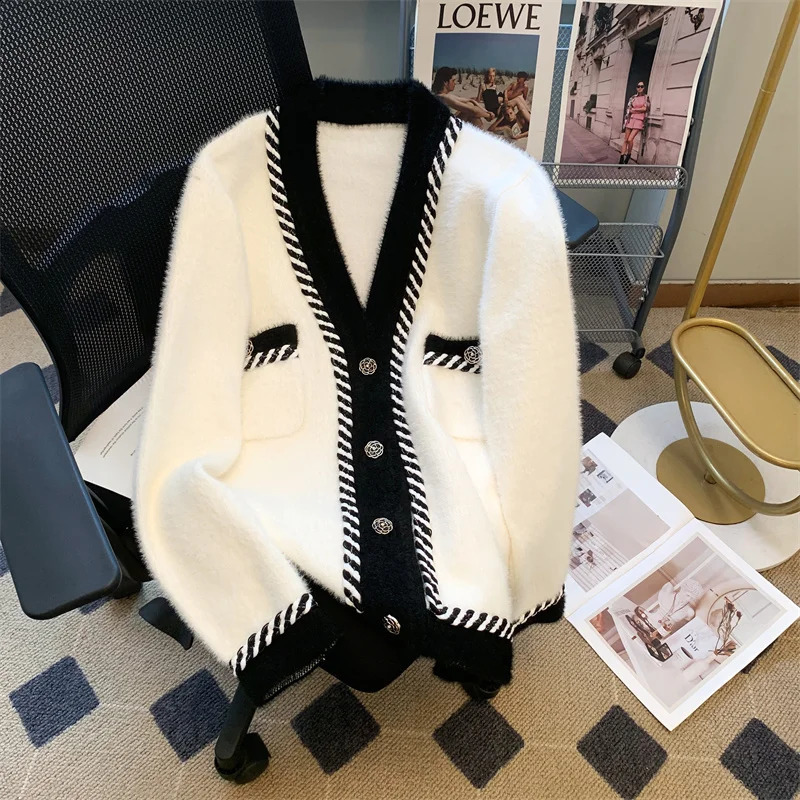 Retro elegant plain knitted cardigan wool sweater for women autumn and winter long sleeved Vneck top fashionable chic jumper 240821