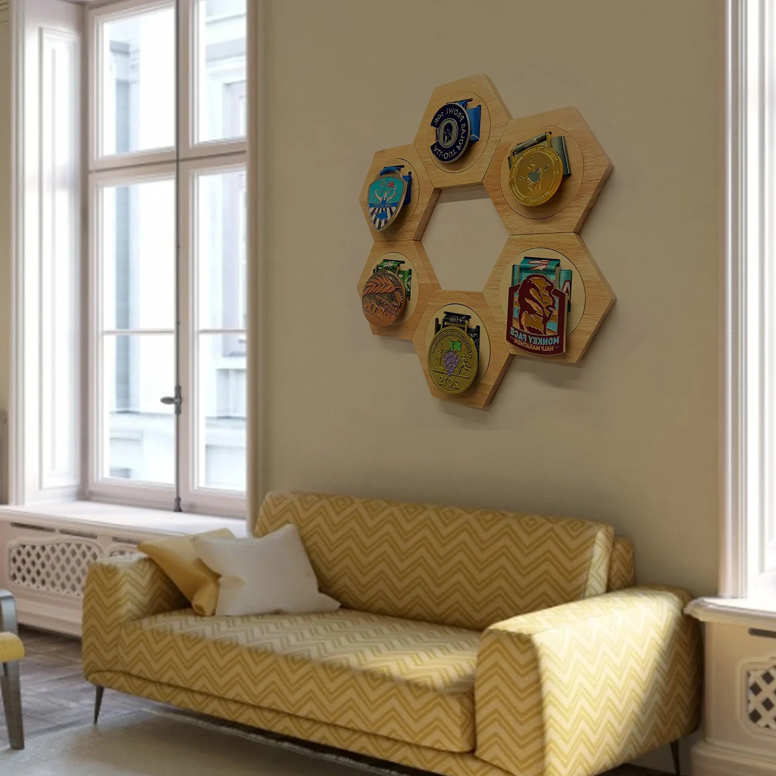 1-10pcs Medal Display Stand Hanger Rack Wooden Medals Holder Decoration Hexagon Honeycomb Creative Splicing Wall Decor 240821
