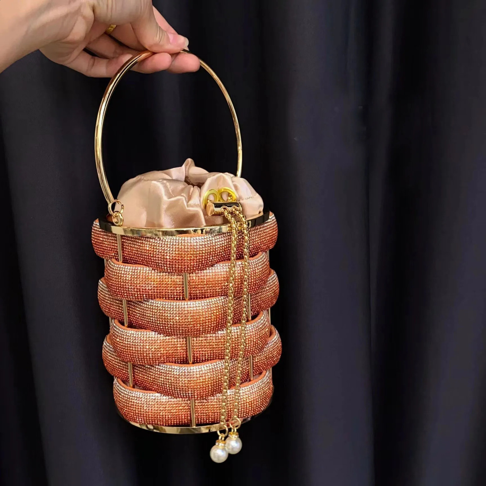 Fashion gold metal diamond bucket promotion womens evening bag Crsosbody handbag matching dress small 240821