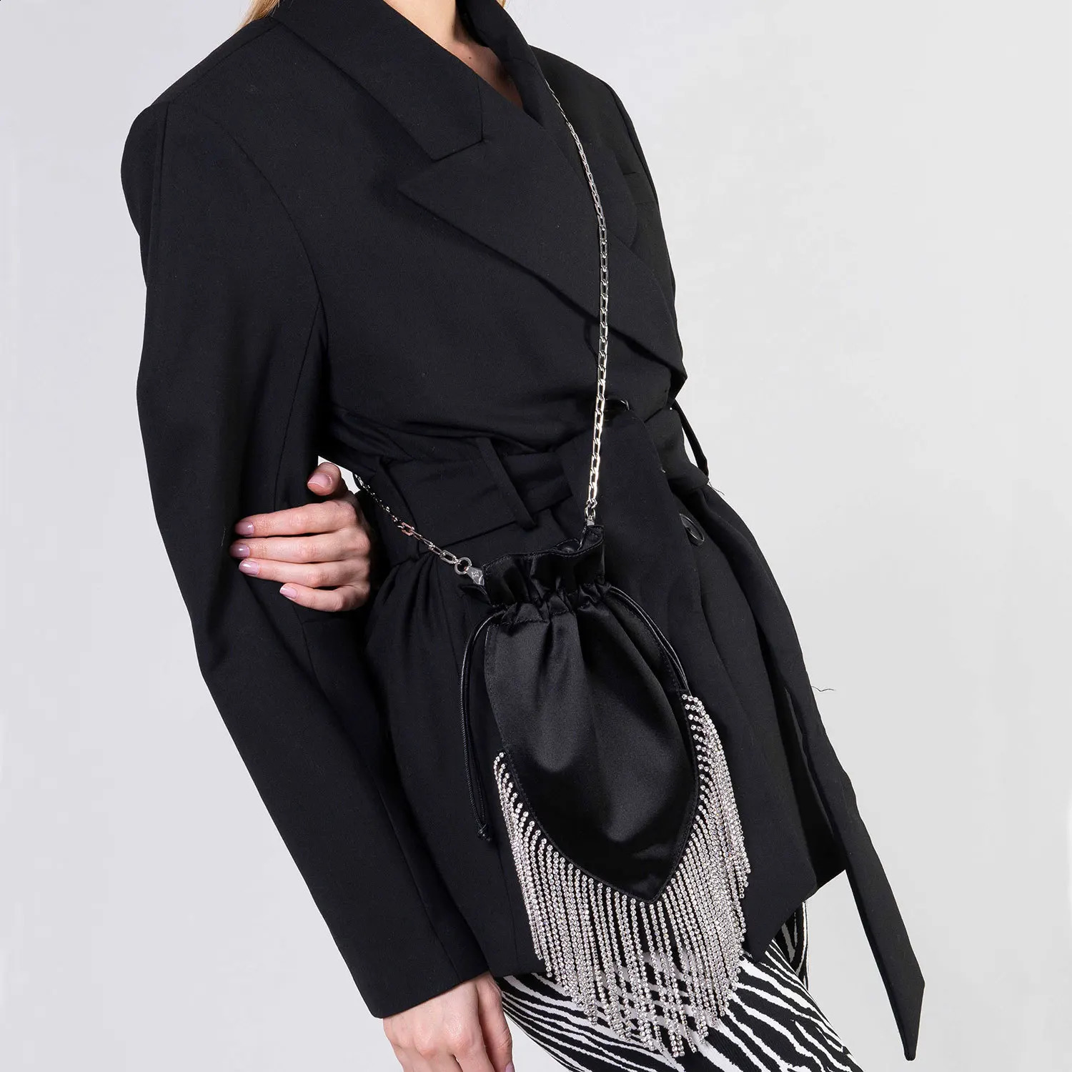 Fashionable shiny dress wallet edge tassel diamond satin ball evening bag womens Crsosbody handbag clutch bead 240821