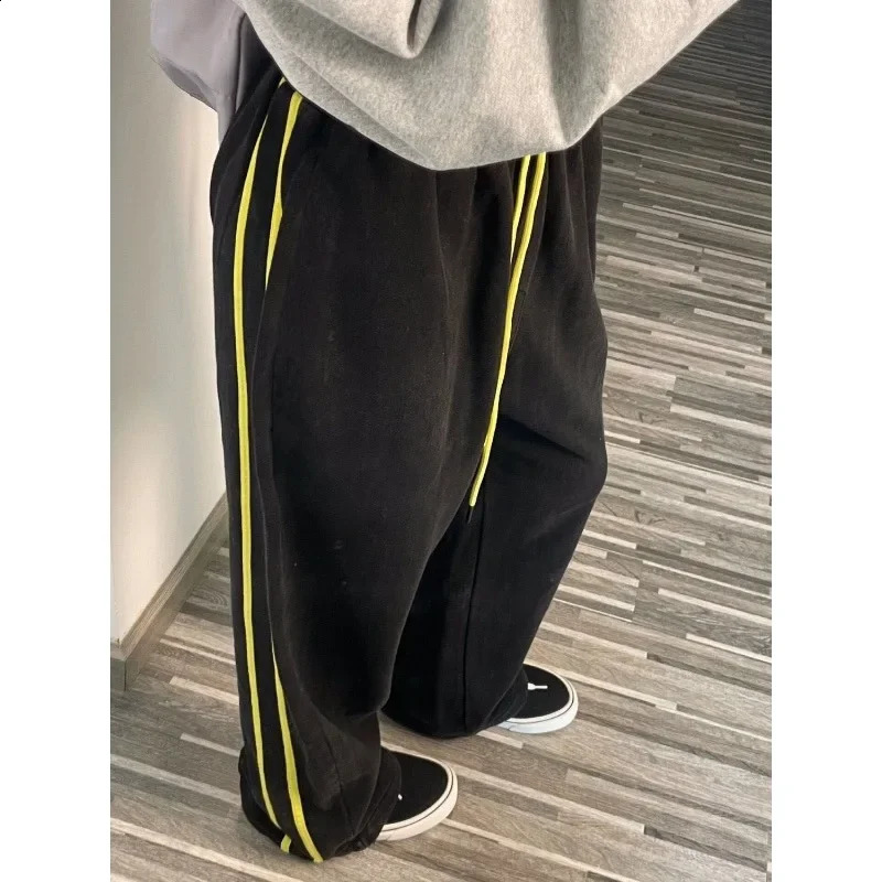 Deeptown Black Striped Sport Sweatpants Women Jogging Harajuku Patchwork Baggy Pants Korean Vintage Y2k Trousers High Waist 240821