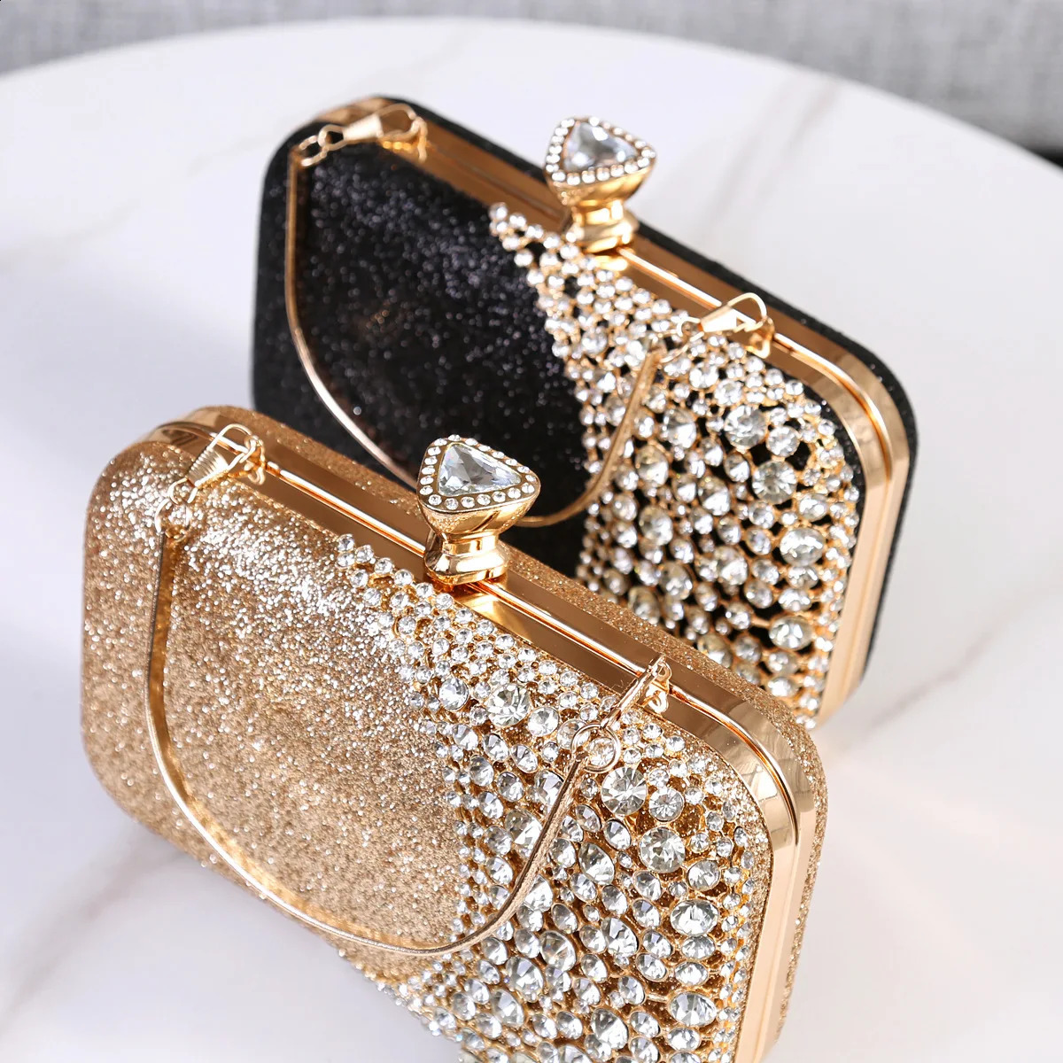 Water Diamond Womens Bag Hollow Style Crystal Evening Chain Shoulder y Party Wedding Day Clutch Wallet Handle 240822