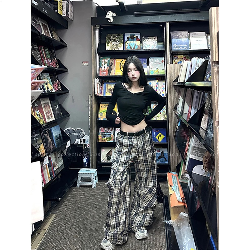 Women Gothic Plaid Cargo Pants Y2k 2000s Streetwear Sweatpants Vintage High Waist Trousers Harajuku Wide Pants Aesthetic Clothes 240821
