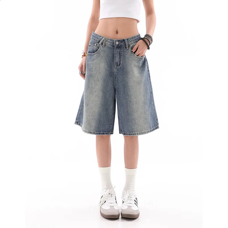 Blue Womens Shorts Jeans High Waist Straight Pants TIKTOK Streetwear Y2K 90s Vintage Female Wide Leg Denim Five Points Trouser 240821