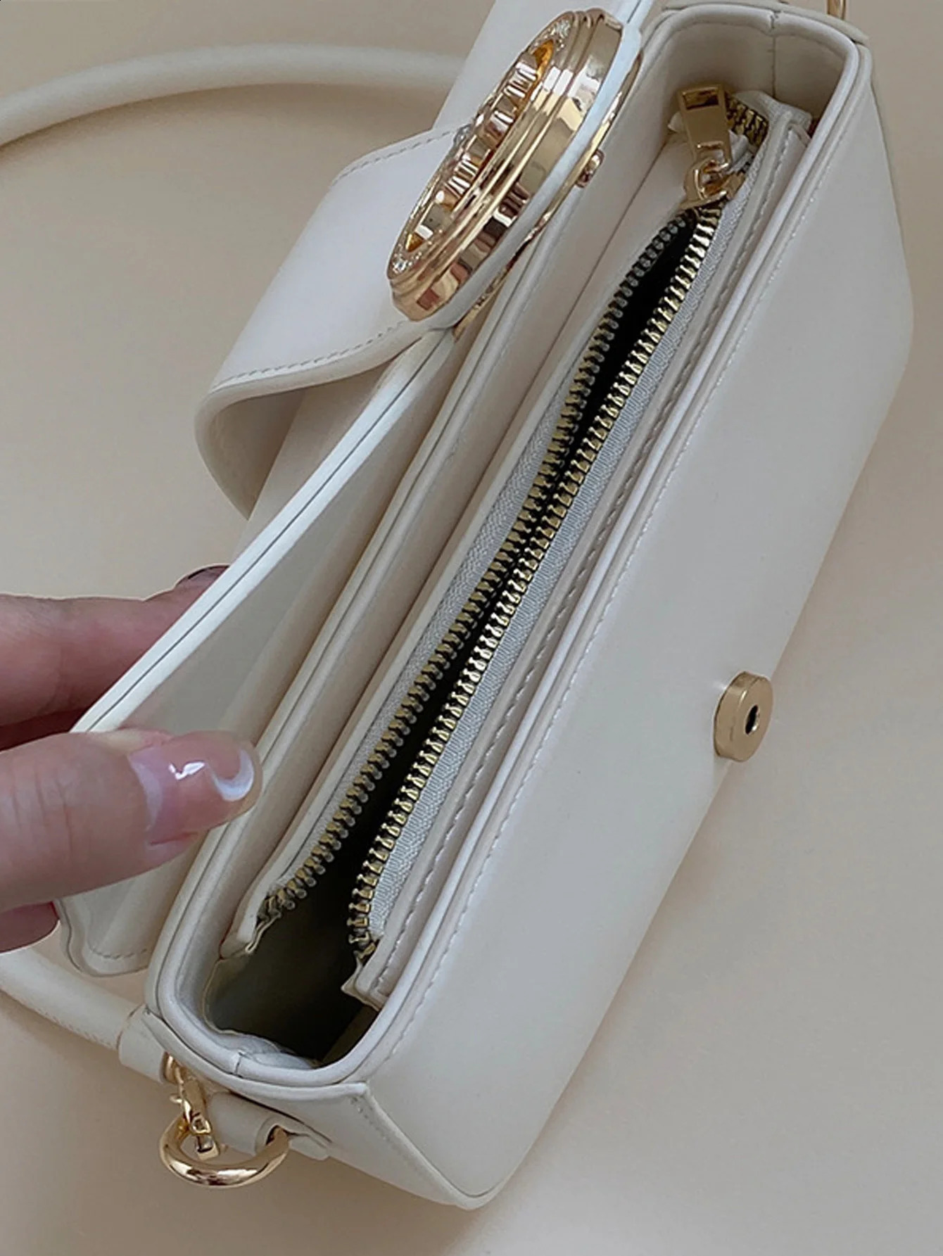 2024 Fa Bang Bao Womens Unique n Bag Advanced and Versatile Underarm Single Shoulder Crossbody Small W 240821