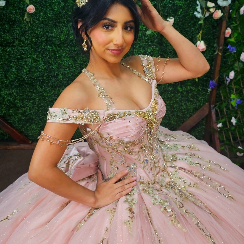Pink Shiny Quinceanera Dresses Off The Shoulder Princess Applique Lace Beads Crystal Tull Sweet 16 Birthday Party Vestido De 15 Anos