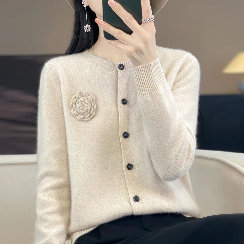 womens solid color cardigan autumn and winter 100% Merino wool coat cashmere Oneck clown loose fashionable top 240821