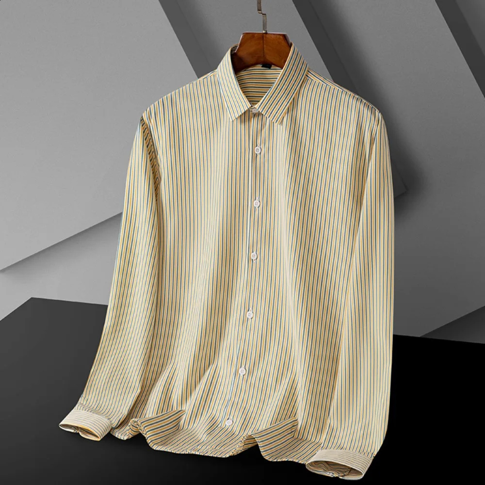 Mens Casual Dress Shirt Long Sleeve Regular Fit Business Striped Button Up Shirt Spring and Autumn Trendy Clothes 240822