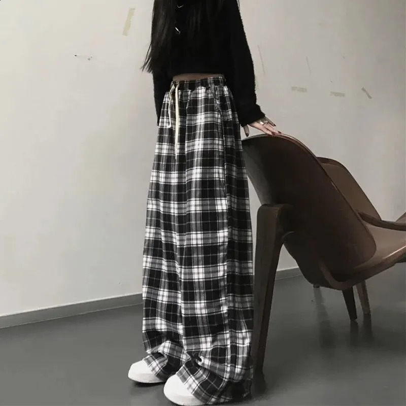 Harajuku Black and White Plaid Pants Women Summer Casual Wide Leg Trousers Korean Fashion Loose Straight Pants Y2k Bottom 240821