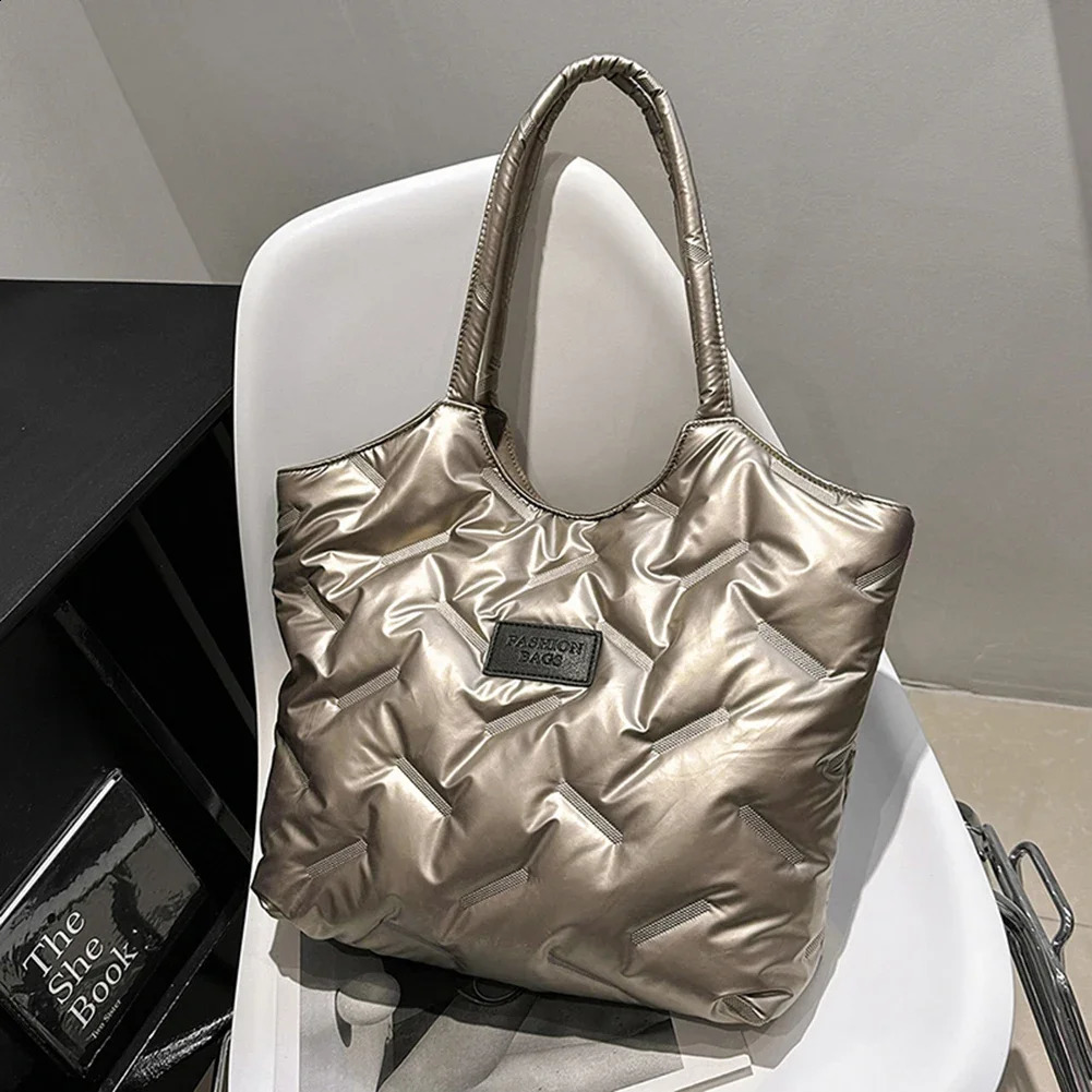 Women Padded Tote Bag Versatile Solid Puffer Bag Big Capacity Quilted Shoulder Bag Casual Winter Commuting Bag 240821