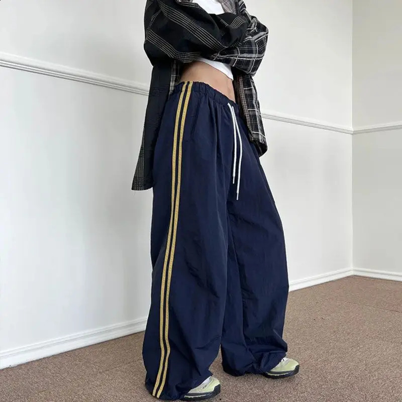 Deeptown Vintage Striped Women Sweatpants Wide Leg Korean Fashion Oversized Pants Y2k Jogging Summer Baggy Casual Kpop Trousers 240821