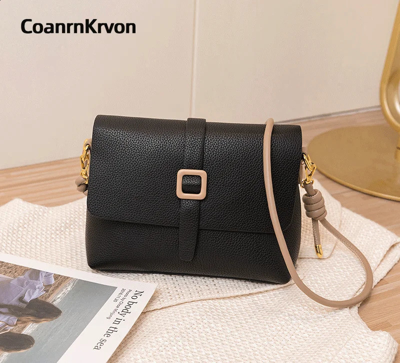Fashion niche lamp single shoulder Versatile leather carrying cross body bag womens handbag for sale 240821