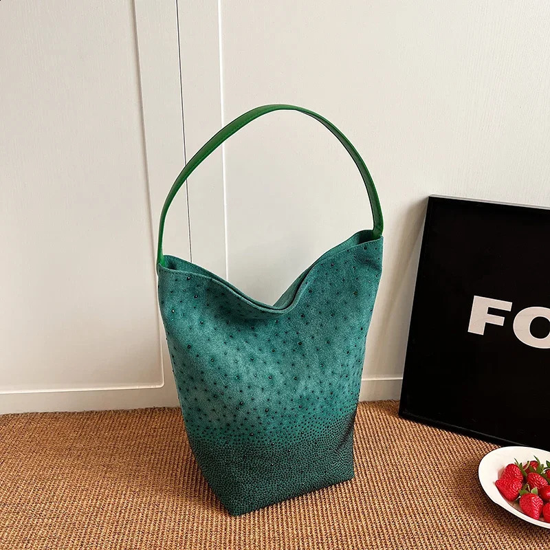 Vintage Suede Leather Shoulder Bag Diamond Studded Handbag Women Fashion Underarm Bag Large Capacity Female Bucket Tote 240821