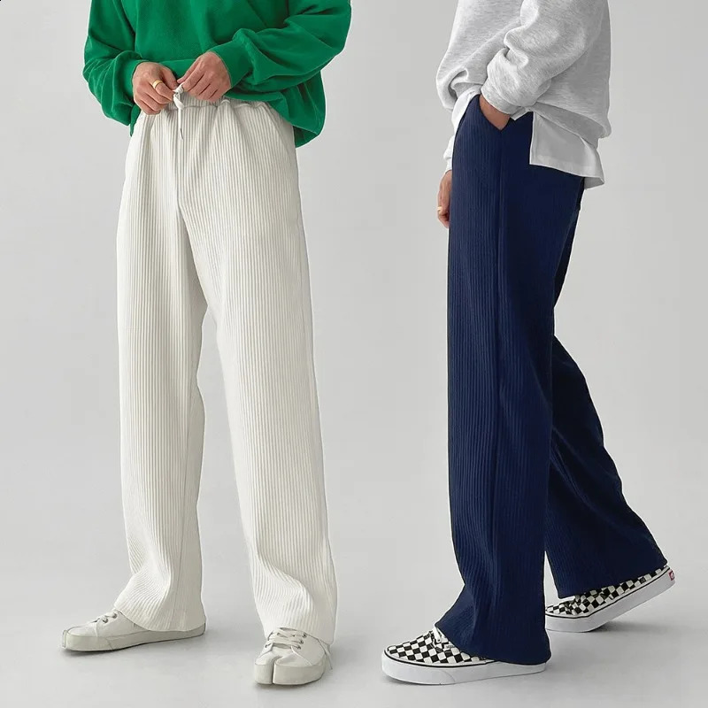 Mens summer streetwear pleated casual straight leg pants mens running and jogging sports 240821