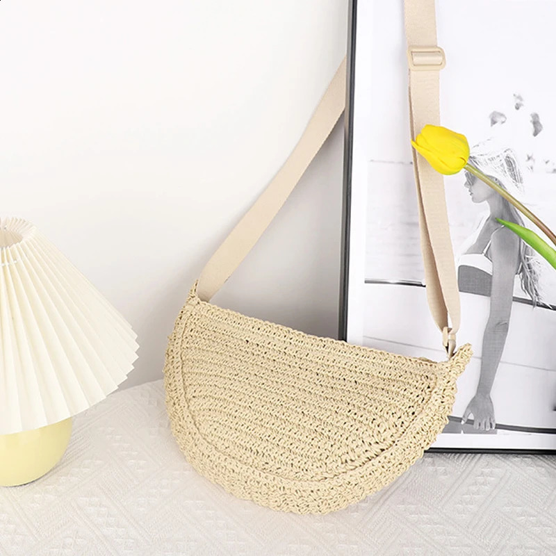 Casual Halfmoon Straw Crossbody Bags Handmade Weave Hobo Shoulder Summer Beach Small Tote Purses 2024 Vacation 240821